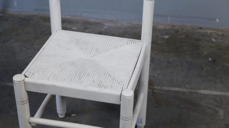 Elegancia Atemporal: Dise&ntilde;o Vintage en Sillas de Mimbre