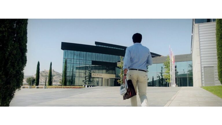 Innovaci&oacute;n en Sillas Ergon&oacute;micas para el Hogar