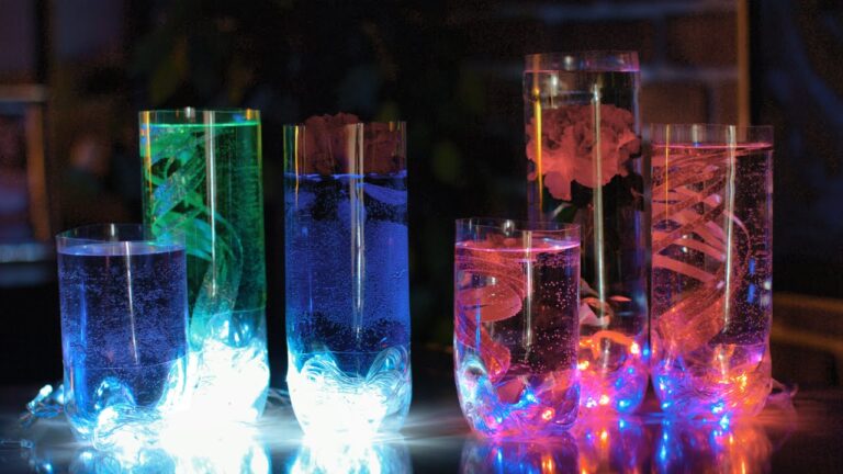 Ideas Creativas para Decoraci&oacute;n Luminosa con Portavelas de Cristal