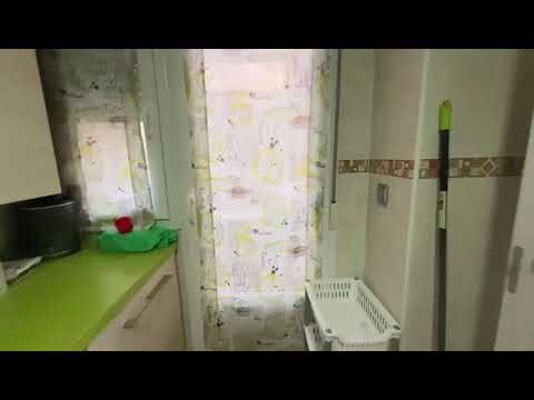 Optimizaci&oacute;n y Comodidad: Escritorios Empotrados en Espacios Reducidos